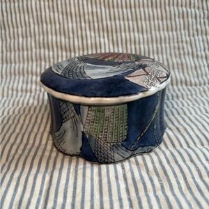 Vintage Chinese blue porcelain trinket box